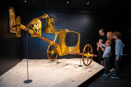 Discovering King Tut's Tomb